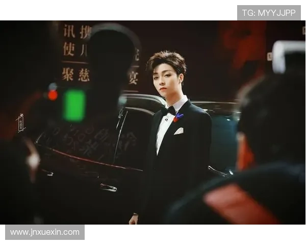 优雅与力量的结合最绅士的足球明星如何在绿茵场上展现风度与魅力